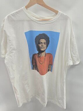 Bruno Mars White 24K Magic Graphic Gildan Short Sleeved T-Shirt 2xl